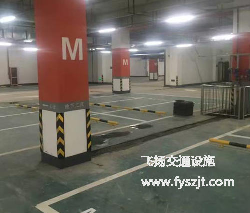 萬(wàn)達(dá)停車場(chǎng)劃線工程