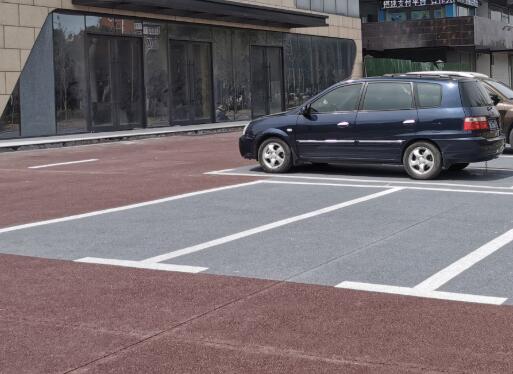 聚氨酯地坪涂料系統戶外停車場地坪需要具備哪些性能？