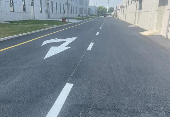 蘇州廠區劃線認準專業團隊，施工周期短，標線耐磨抗造