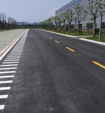 蘇州工廠地面劃線？專業團隊打造高效廠區交通體系